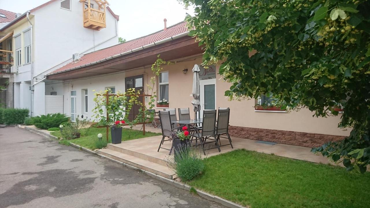 Nobilis Apartman Eger Exterior photo